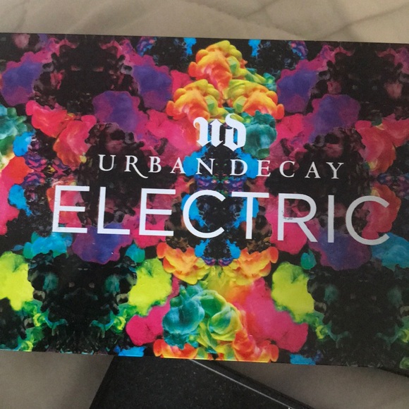 Urban Decay Other - 🎈Urban Decay ELECTRIC🎈